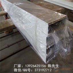 金屬吊頂幕墻建材中的仿木紋U型弧形鋁方通材料科學(xué)研究